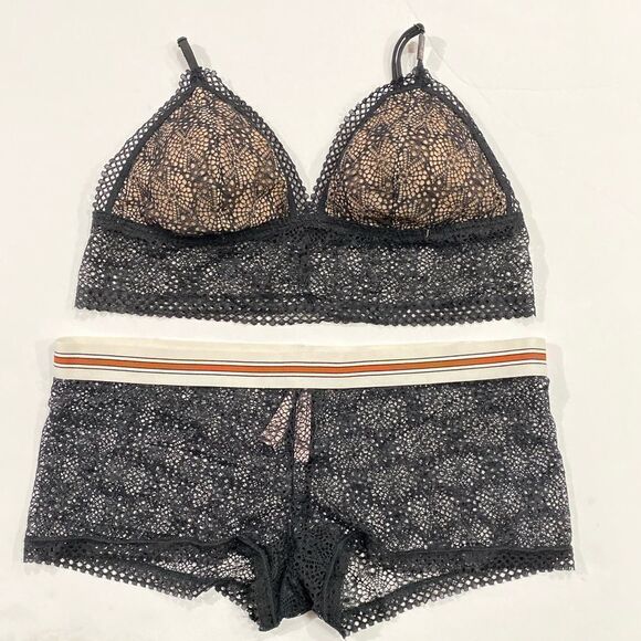 Victoria’s Secret Sheer Mesh Lace padded bralette & shortie mini short set S - Picture 5 of 5
